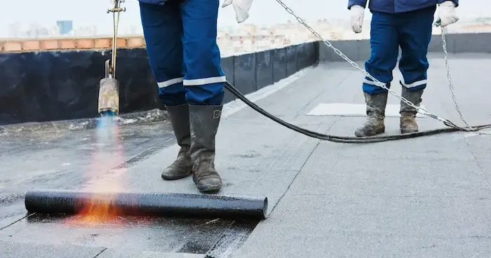 When Heat-Applied Bitumen Membranes Are Preferable to Cold Adhesive or Hot Mopping